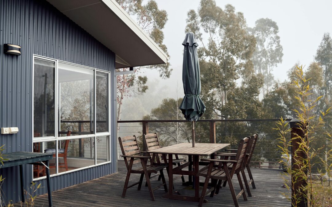 Deck Railing Options That Combine Safety and Style