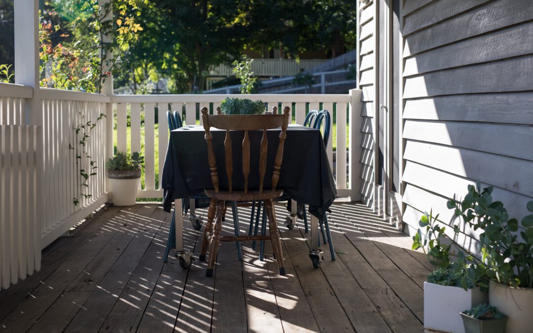 When Is It Time to Replace an Old Deck